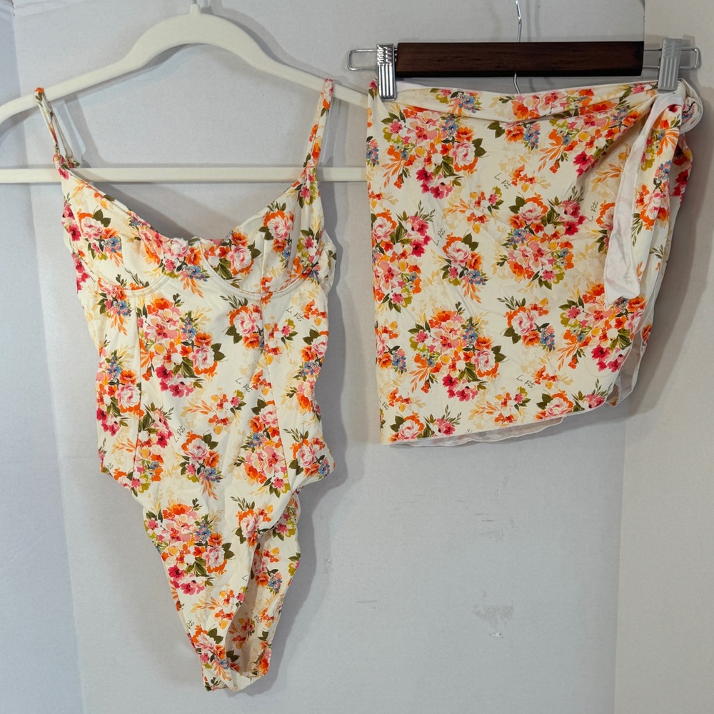 LaPORTE - Floral one piece swimsuit and Sarong 
Size small - NEW